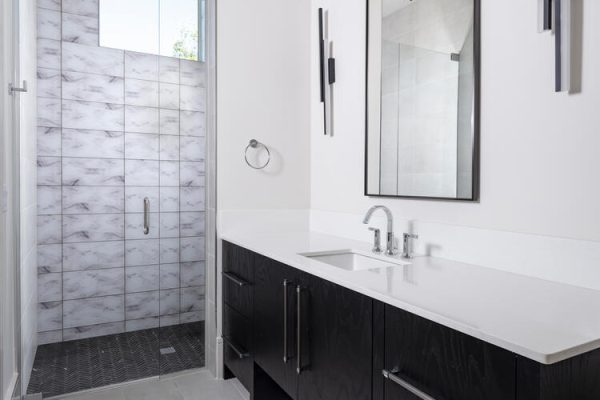 506 Gordonia Rd Naples FL-large-014-015-Guest Bath 1-750x1000-72dpi