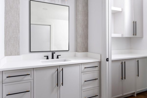 835 Cassena Rd Naples FL 34108-large-021-012-Guset Suite bath-808x1000-72dpi